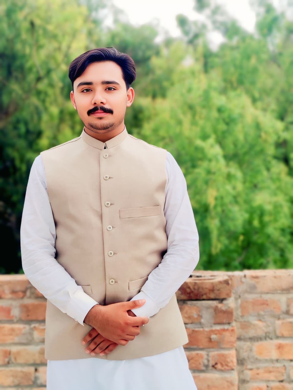Muhammad Mansoor Khan - Founder & Lead Editor at MMK Visuals